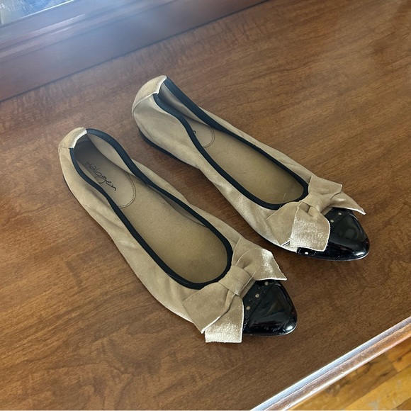 Suede Pointed Toe Bow Flats - Picture 5 of 7